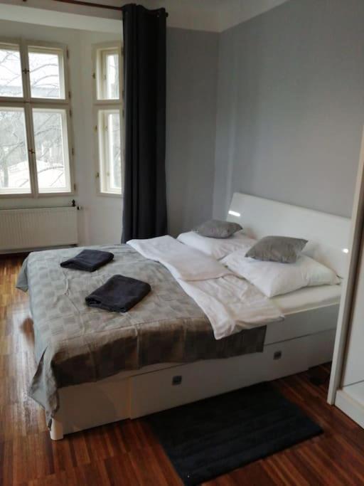 Апартаменти 2 Bedrooms Close Vysehrad - Congress Centrum *