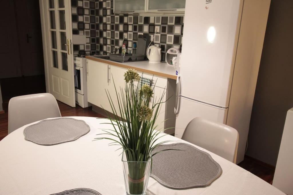 2 Bedrooms Close Vysehrad - Congress Centrum Прага