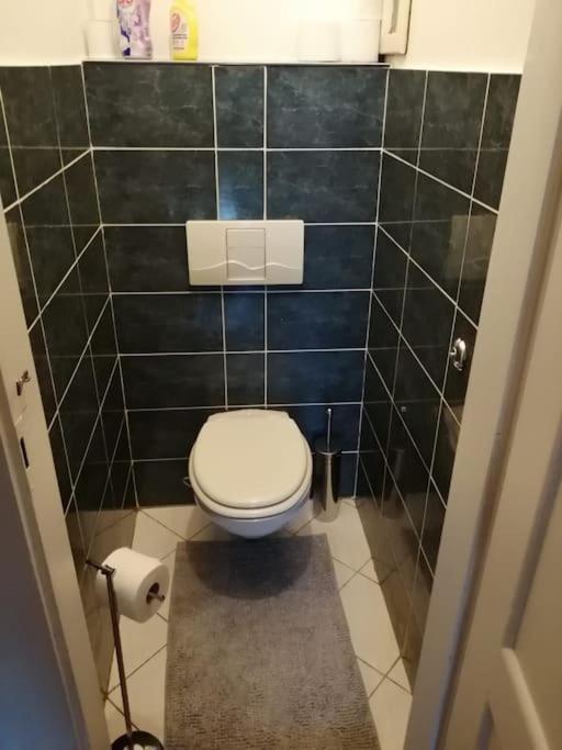 2 Bedrooms Close Vysehrad - Congress Centrum Апартаменти